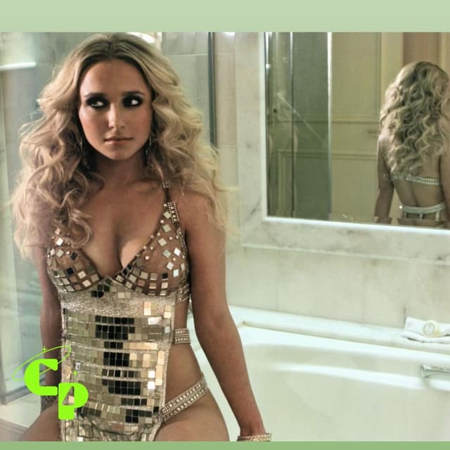 Hayden Panettiere & Room 23