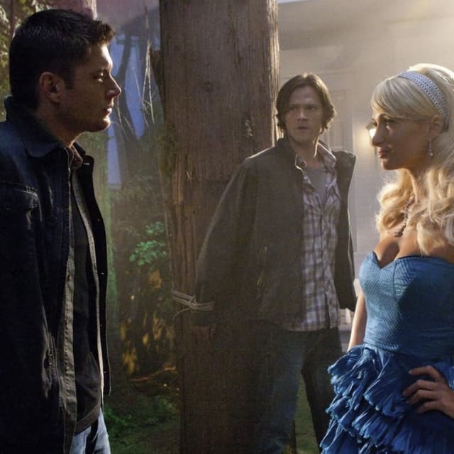 Supernatural, S05E05- Fallen Idols