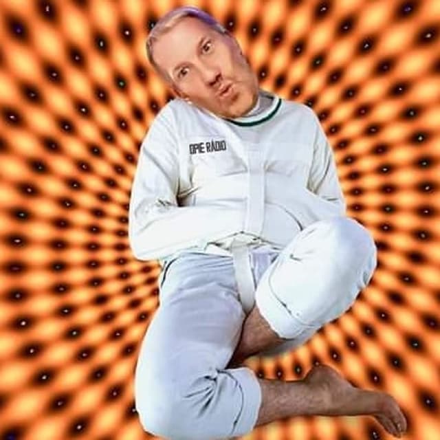 Escape from NYC w/ Carl Ruiz Vice Henley - Best Last Year of Radio