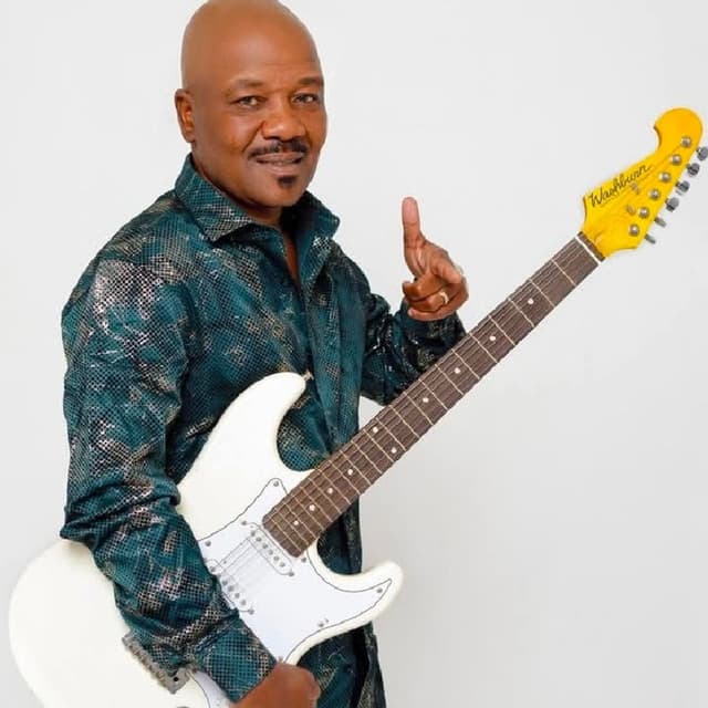 Shwi S.A Ukhala Ngabantu Abanomona Sebekhulile | Xowla Albumu Loading